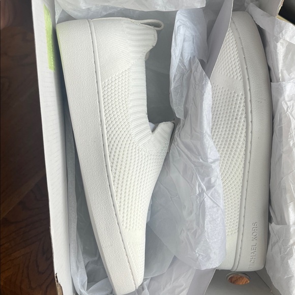Michael Kors NWOT Juno Knit White Slip-On Sneakers, Women’s Sz 6.5 - Picture 10 of 11
